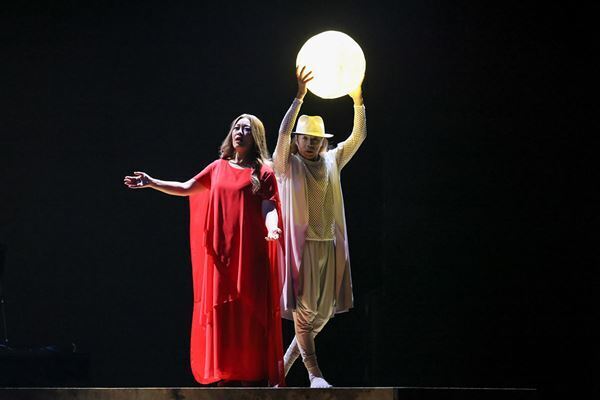 出会ったことのない感覚の旅へ── 森山開次振付・演出『TRAIN TRAIN TRAIN』が開幕