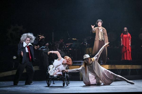 出会ったことのない感覚の旅へ── 森山開次振付・演出『TRAIN TRAIN TRAIN』が開幕