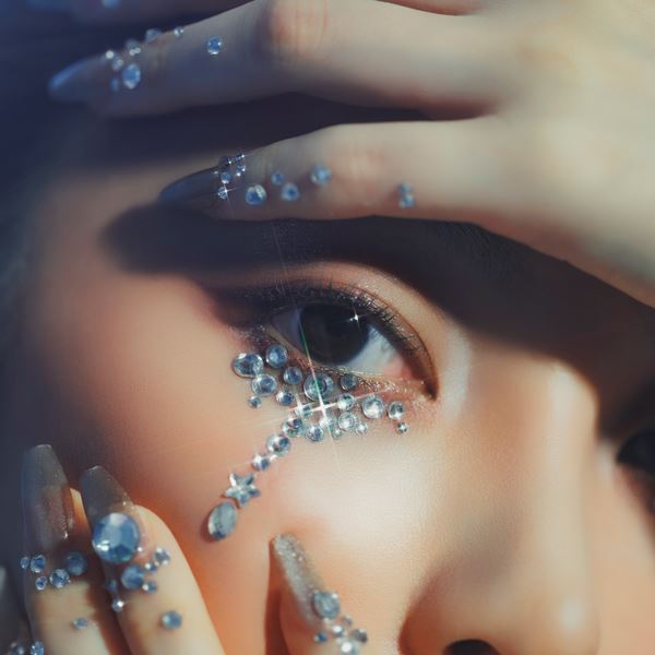 家入レオ、ドラマ『ESCAPE それは誘拐のはずだった』の主題歌 「Mirror feat.斎藤宏介」 10月8日(水)配信リリース&MV公開決定