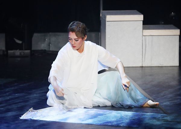 「ブギウギ」で一躍全国区の人気を獲得したOSK歌劇団トップスター・翼和希が魅せる全国巡業公演、東京で開幕