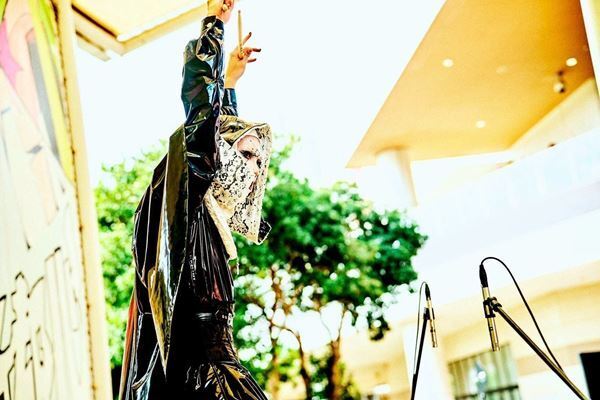 キズ、結成8周年を記念したフリーライブ『傷痕』　イオンモールに2,000人を集め、キズのいまを見せつけた圧倒的ライブ【オフィシャルレポート】