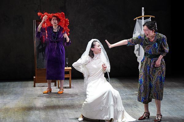 『星の降る時』日本初演がPARCO劇場で開幕　作者のベス・スティール「自分の家族を思い出し、愛していただければ」