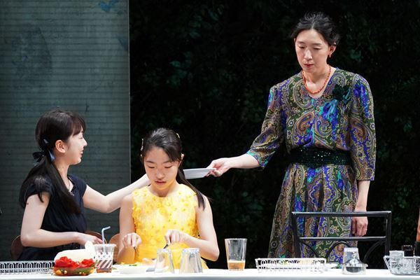 『星の降る時』日本初演がPARCO劇場で開幕　作者のベス・スティール「自分の家族を思い出し、愛していただければ」