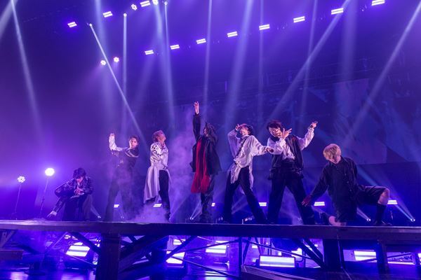 【ライブレポート】「原因は自分にある。」は新たな高みへ。彼らが描く『架空のアウトライン』は進化の予兆