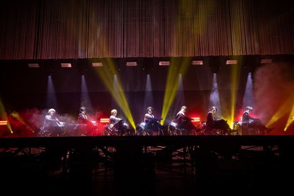 【ライブレポート】「原因は自分にある。」は新たな高みへ。彼らが描く『架空のアウトライン』は進化の予兆