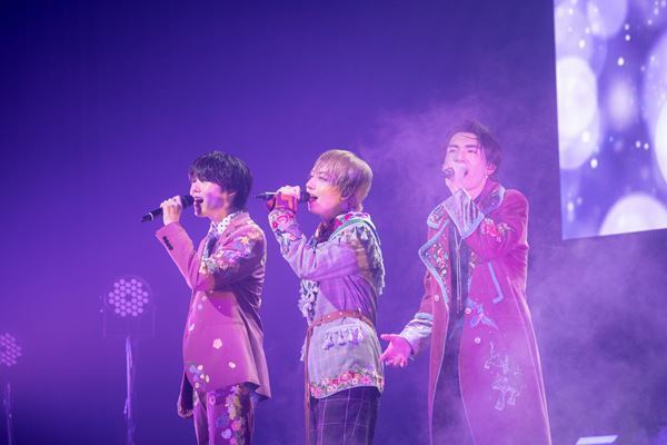 【ライブレポート】「原因は自分にある。」は新たな高みへ。彼らが描く『架空のアウトライン』は進化の予兆