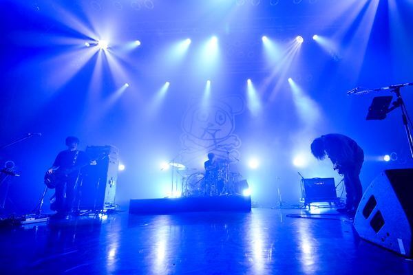 syrup16g、peridots、tacicaの3バンドによるドラマー中畑大樹50歳の宴をレポート