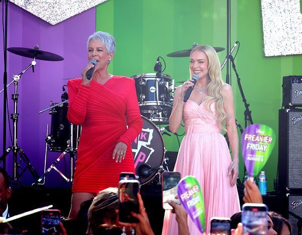 ディズニー最新実写映画『シャッフル・フライデー』ワールドプレミア開催　リンジー・ローハンらキャストが集結