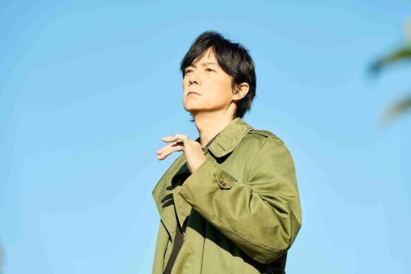 福山雅治、有村架純のクランクアップコメントも　『ブラック・ショーマン』60秒特報＆新場面写真6点公開