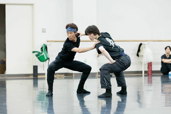 まもなく開幕　東京バレエ団が上演する巨匠ベジャールの『M』公開リハーサルレポート