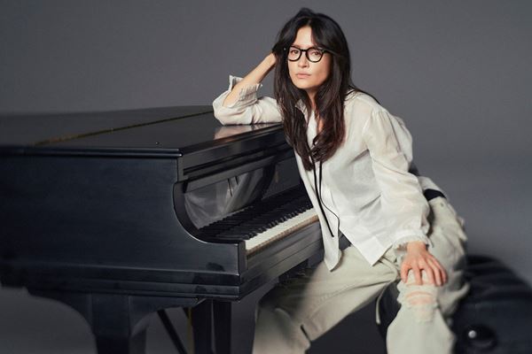 アンジェラ・アキ、11年ぶりの全国ツアー開催決定「11年分の歩みと、今の自分の音楽を、まっすぐに届けられたら」