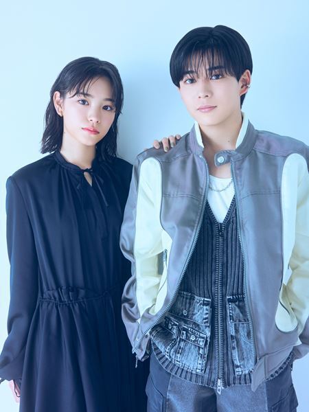 長尾謙杜＆當真あみ、撮影の合間に探した四つ葉のクローバーの行方は？