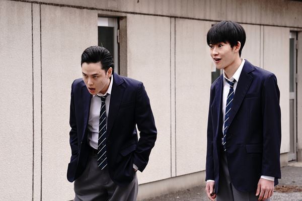 山﨑賢人が刀を握り忍者の本領発揮!?『アンダーニンジャ』新キャスト発表に併せて場面写真一挙14点公開