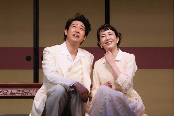 大泉洋、宮沢りえら出演、三谷幸喜初のシェイクスピア翻案舞台『昭和から騒ぎ』いよいよ開幕　舞台写真が到着