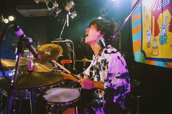 COPES、ツアーファイナルで夜の本気ダンスと共演！Happinessな空間を創り上げたソールドアウトの渋谷公演をレポート