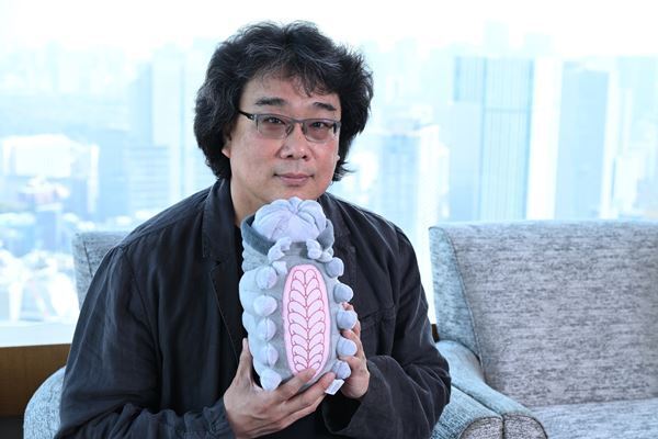 『ミッキー17』ポン・ジュノ監督インタビュー「人間の価値が“底をついた”時、どのように乗り越え、克服するのか？」