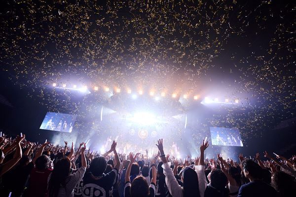 米米クラブ、全国7公演のツアー完走「66歳になっても、出来るもんは出来るんだな」サプライズでゴスペラーズが登場し「浪漫飛行」をコラボ【オフィシャルレポート】