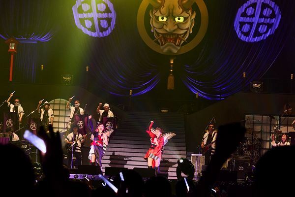 米米クラブ、全国7公演のツアー完走「66歳になっても、出来るもんは出来るんだな」サプライズでゴスペラーズが登場し「浪漫飛行」をコラボ【オフィシャルレポート】