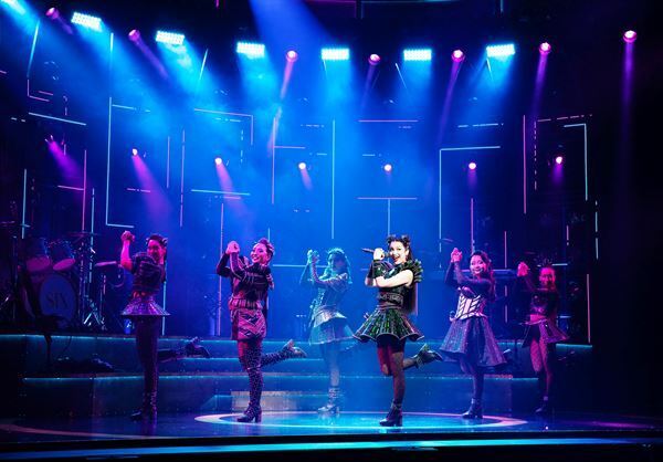 ミュージカル『SIX』日本キャスト版英国公演決定　出演者他のコメントが到着