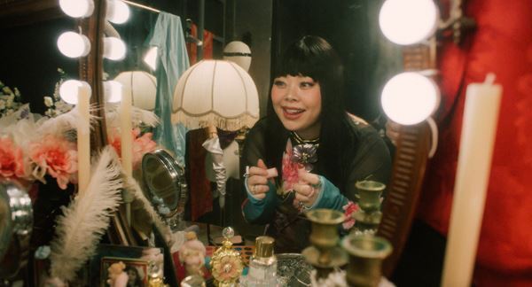 MISIA、ニュー・アルバム『LOVE NEVER DIES』本日発売　「LOVE NEVER DIES」のMVにお笑い芸人として世界で活躍する渡辺直美が出演