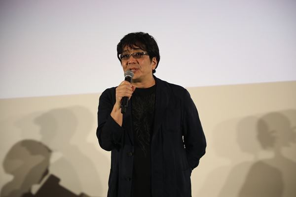 妻夫木聡、広瀬すずらが沖縄訪問　映画『宝島』全国キャラバン第1弾で舞台挨拶＆那覇中学校をサプライズ訪問
