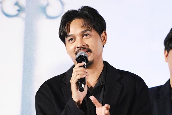 森崎ウィン＆向井康二がタイ語で挨拶！ 映画『（LOVE SONG）』バンコク・プレミア開催