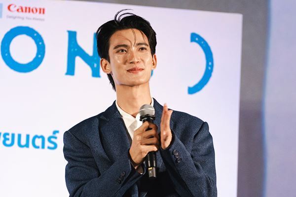 森崎ウィン＆向井康二がタイ語で挨拶！ 映画『（LOVE SONG）』バンコク・プレミア開催