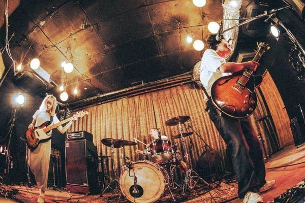 カラコルムの山々、omeme tenten、daisansei、すなおが競演『FUTURE RESERVE vol.5』ライブレポート