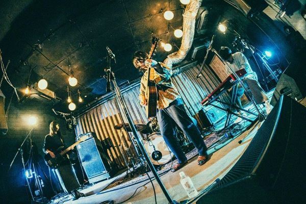 カラコルムの山々、omeme tenten、daisansei、すなおが競演『FUTURE RESERVE vol.5』ライブレポート