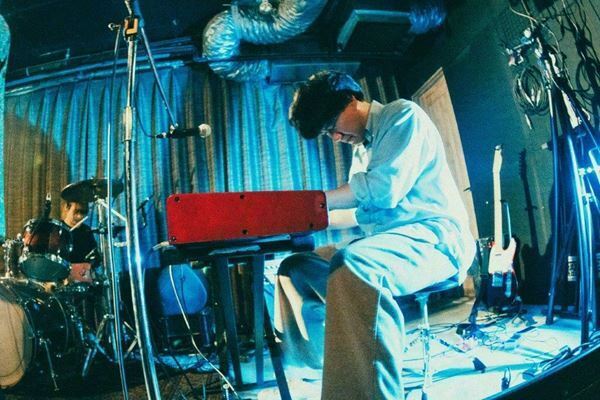 カラコルムの山々、omeme tenten、daisansei、すなおが競演『FUTURE RESERVE vol.5』ライブレポート