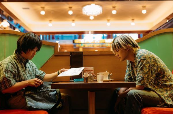 北村匠海、綾野剛共演『愚か者の身分』若者の素顔と裏の顔を捉えた場面写真10点一挙公開