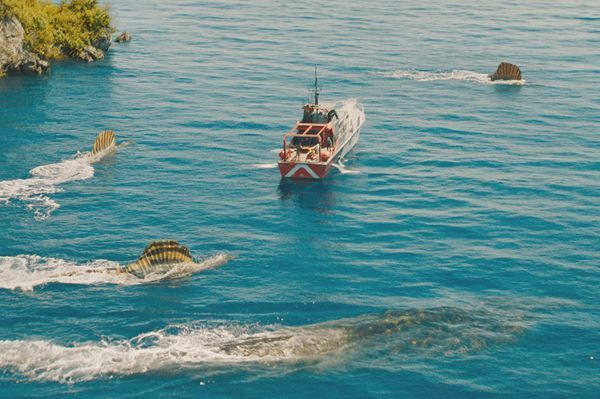 『ジュラシックワールド／復活の大地』8月8日公開！ 次々と恐竜が登場する迫力の特報映像＆場面写真8点公開