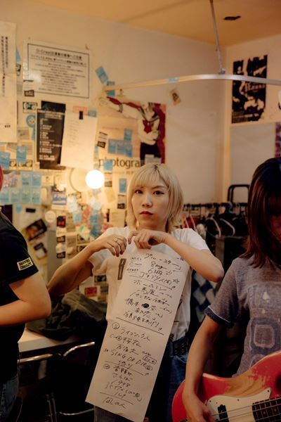 【つきみ主催ライブ『Mwah!』対談・第3弾】ににちゃん(つきみ)×ゆきなり(炙りなタウン)、互いを尊敬し合う二組が対バンに向けて本気トーク！「正々堂々、戦いにいく」