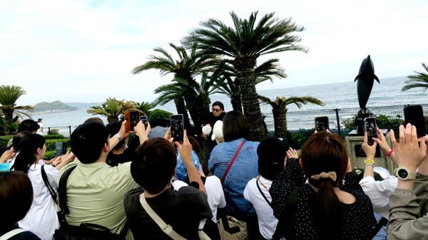 レイザーラモンRG、51歳誕生日前夜に「あるある」全開！ ファンサプライズに感激のバスツアーオフィシャルレポート