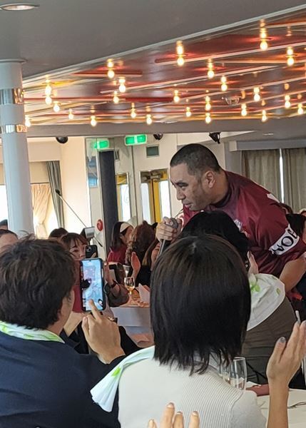 【レポート】レイザーラモンRG、50歳記念企画第2弾『あるあるクルーズ in 神戸』は新作モノマネからスタート