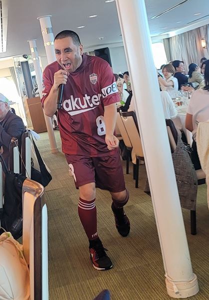 【レポート】レイザーラモンRG、50歳記念企画第2弾『あるあるクルーズ in 神戸』は新作モノマネからスタート