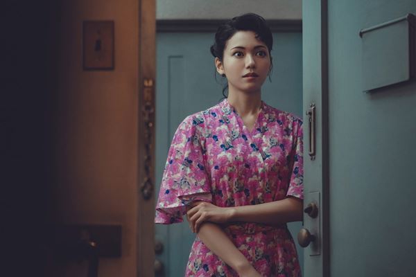 広瀬すず×二階堂ふみ『遠い山なみの光』公開日決定　吉田羊、松下洸平、三浦友和ら追加キャスト発表＆特報公開