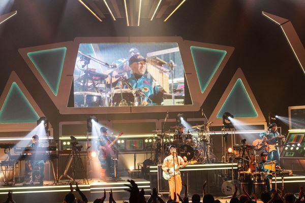 スターダスト☆レビュー『45周年ツアー 2025～27「星屑冒険王」』開幕！　療養中のVOH林が飛び入り参加した初日・相模女子大学グリーンホール【オフィシャルレポート】