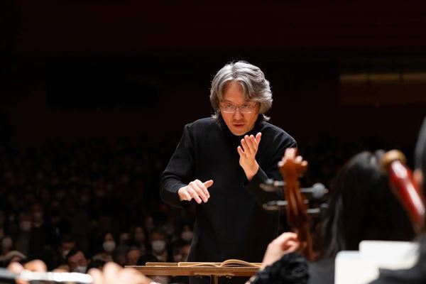 鈴木優人、BCJを率いて初の海外公演へ