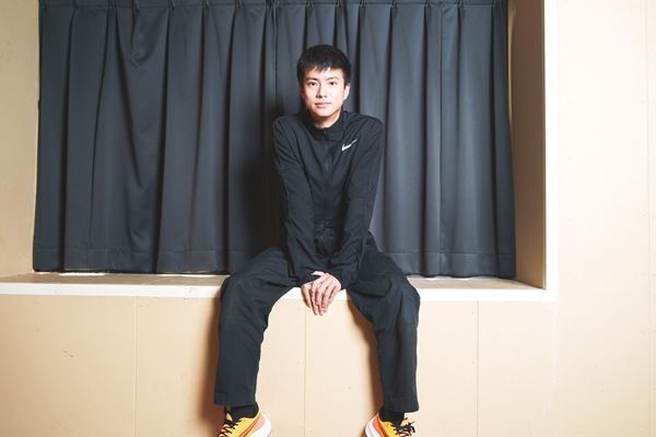 舞台『ヘヴンアイズ』で共演、石田亜佑美×渡辺碧斗が語る素直でいることの大切さ