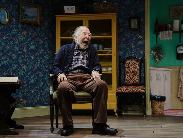 舞台『飛び立つ前に』日本初演が開幕　演出のラディスラス・ショラー「必ず皆さんに感動していただける作品」