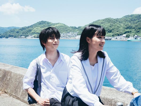 横浜流星＆広瀬すず、制服で自転車二人乗り！ 『汝、星のごとく』甘酸っぱい新写真7点解禁
