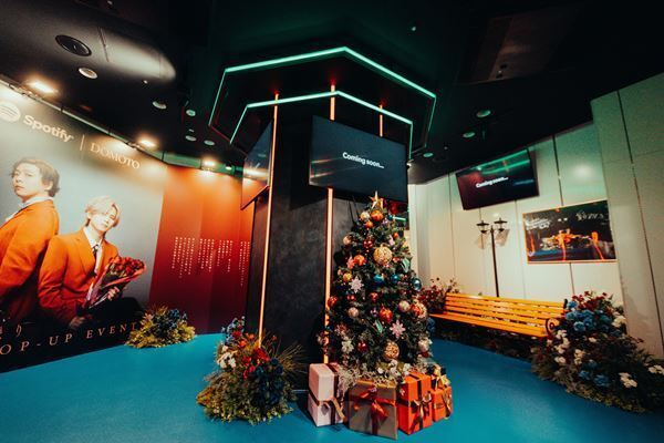 DOMOTO、全国各地で『愛のかたまり X’mas Session』同時開催　東京&大阪で計6,000本の薔薇のプレゼントも