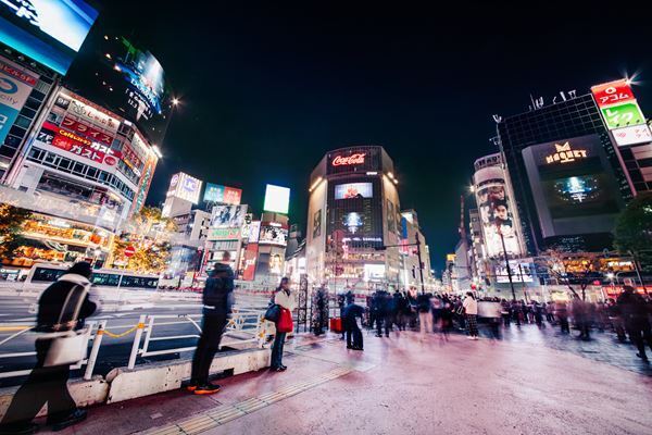 DOMOTO、全国各地で『愛のかたまり X’mas Session』同時開催　東京&大阪で計6,000本の薔薇のプレゼントも