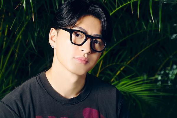 佐野玲於が日常で大切にしていること「ものごとは自分の目でみて感じたい」