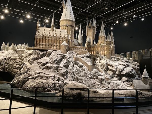 【写真50枚】“ハリポタ”スタジオツアーがクリスマス仕様に！ “変身”の仕掛人がその裏側を語る！