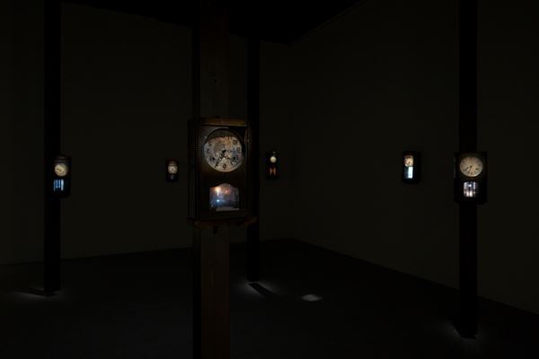 【展示レポート】『遠い窓へ　日本の新進作家 vol.22』5名のアーティストがつむぐ物語に思いを寄せる