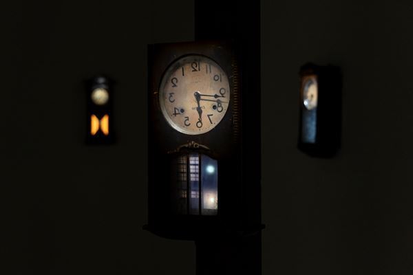 【展示レポート】『遠い窓へ　日本の新進作家 vol.22』5名のアーティストがつむぐ物語に思いを寄せる