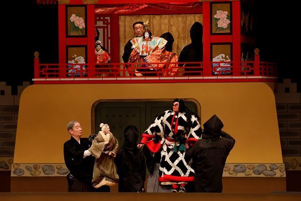 国立劇場12月文楽鑑賞教室が東京芸術劇場に初登場、『万才』『国性爺合戦』を上演。技芸員による解説にも注目を