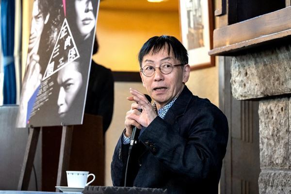 「届いたと感じた」──野田秀樹『正三角関係』ロンドン公演報告会で思い語る。今後の展望も